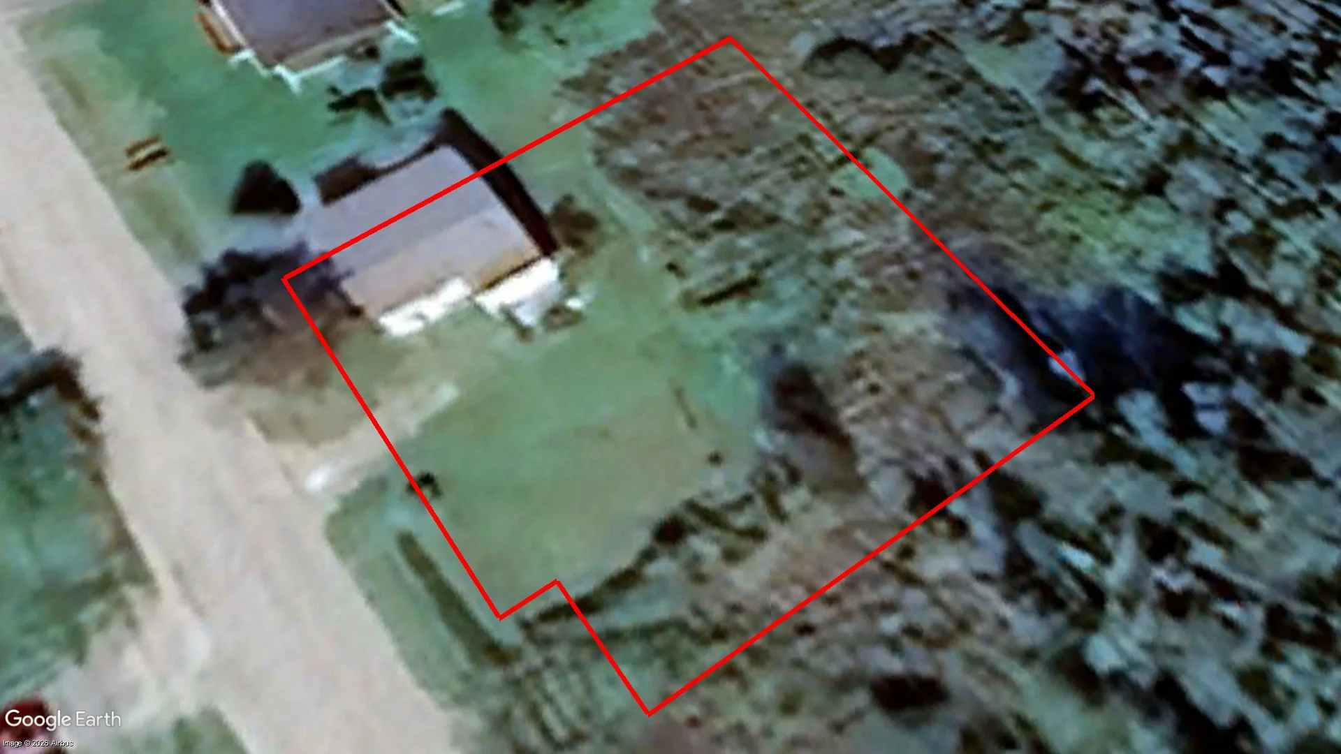 3189 MACLEOD AVE LAND BUILDING