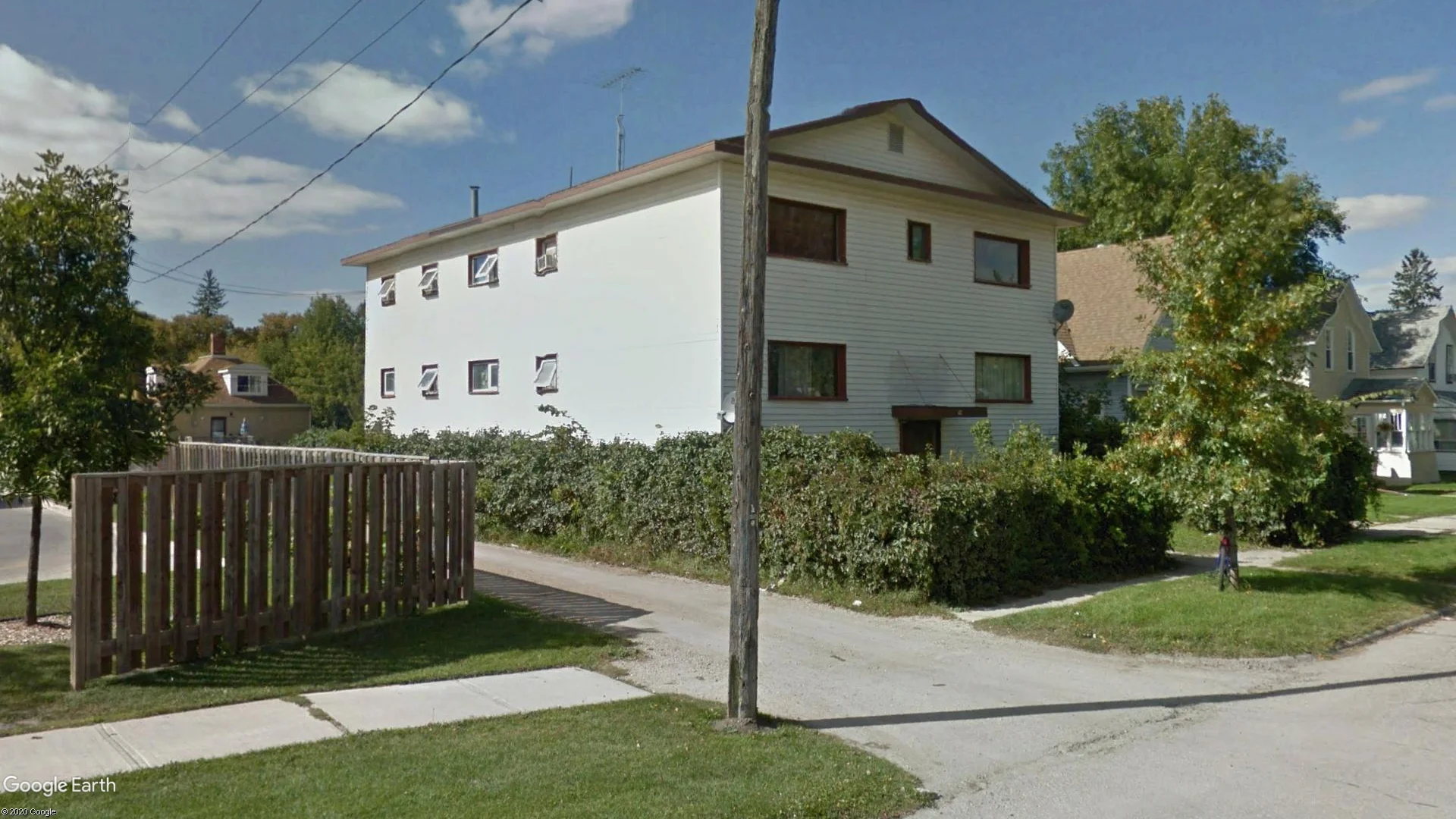 19 5TH ST NW, PORTAGE LA PRAIRIE, MB